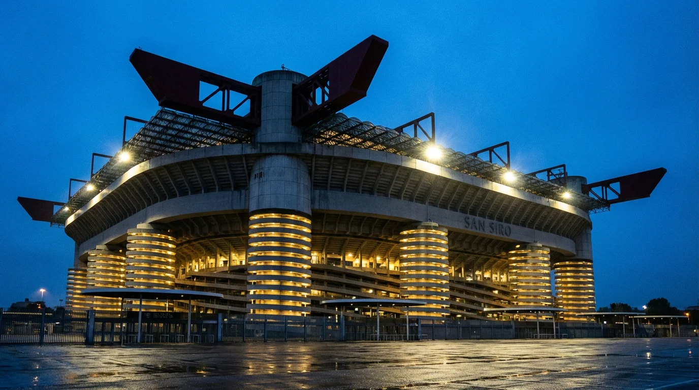 Stadio San Siro illuminato durante una partita notturna di Coppa Italia